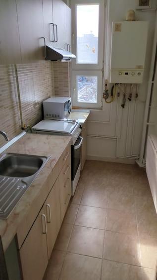 Apartament cu 2 camere semidecomandat în Gara de Nord