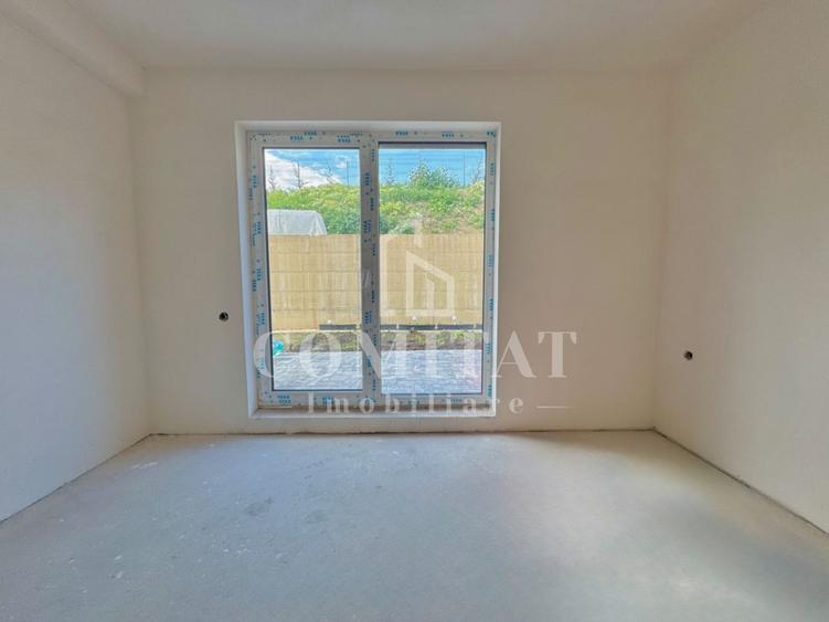 Duplex cu 4 camere cu Canalizare în Iris
