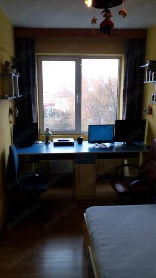 Apartament cu 3 camere decomandat în Casin