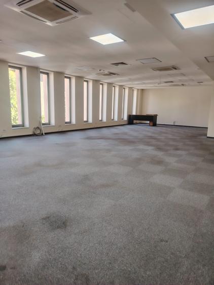 Spațiu comercial, de 100 mp, în 15 Noiembrie