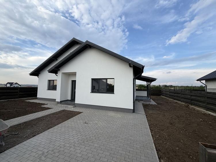 Casă cu 3 camere în Miroslava