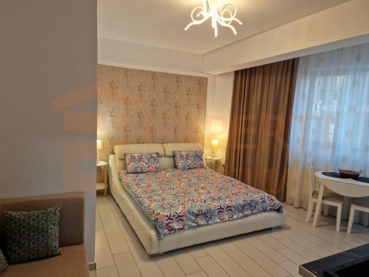 Apartament cu 2 camere semidecomandat, mobilat în Mamaia-Sat