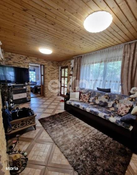 Casă cu 4 camere cu Teren 1600 Mp în Mircea Vodă