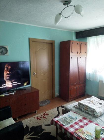 Apartament cu 3 camere semidecomandat în Lugoj