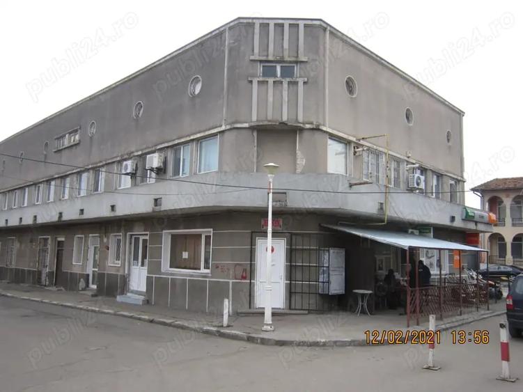 Spațiu comercial, de 44 mp, în Piața Centrală