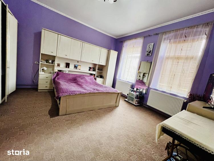 Casă cu 5 camere cu Teren 1735 Mp în Liebling
