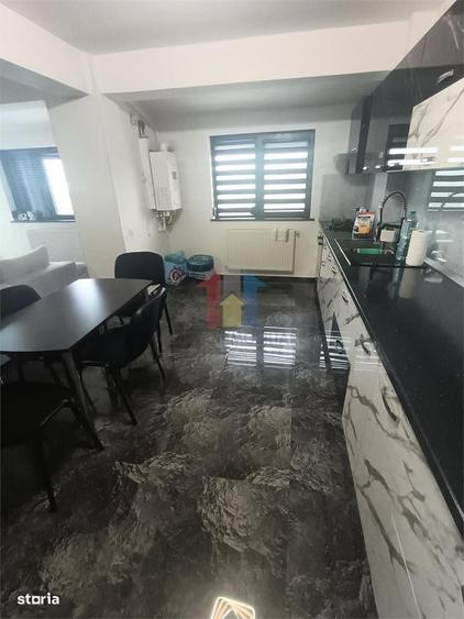 Apartament cu 3 camere în Traian