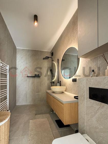 Apartament cu 3 camere decomandat, mobilat în Central