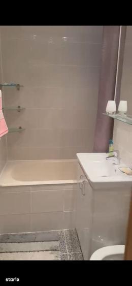 Apartament cu 2 camere semidecomandat în Gara de Nord