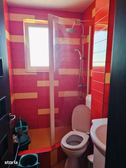 Apartament cu 4 camere decomandat în Ștrand