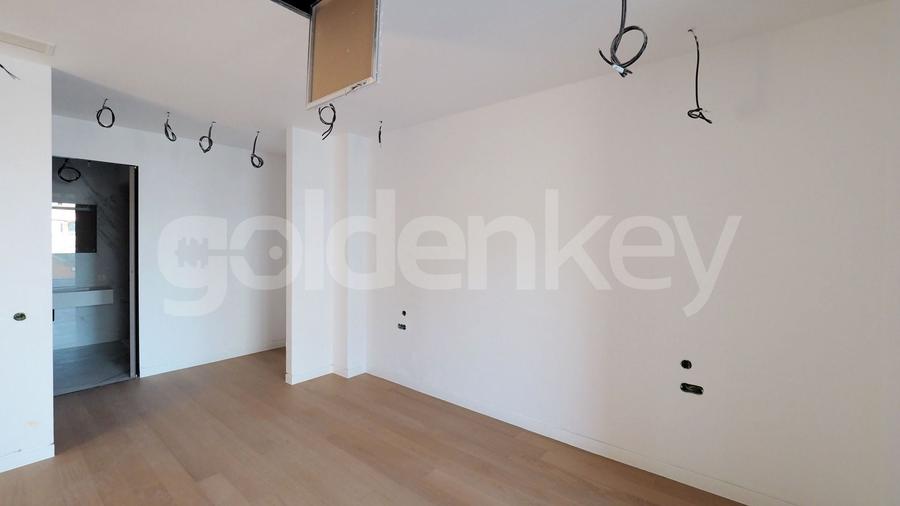 Apartament cu 4 camere decomandat în Floreasca