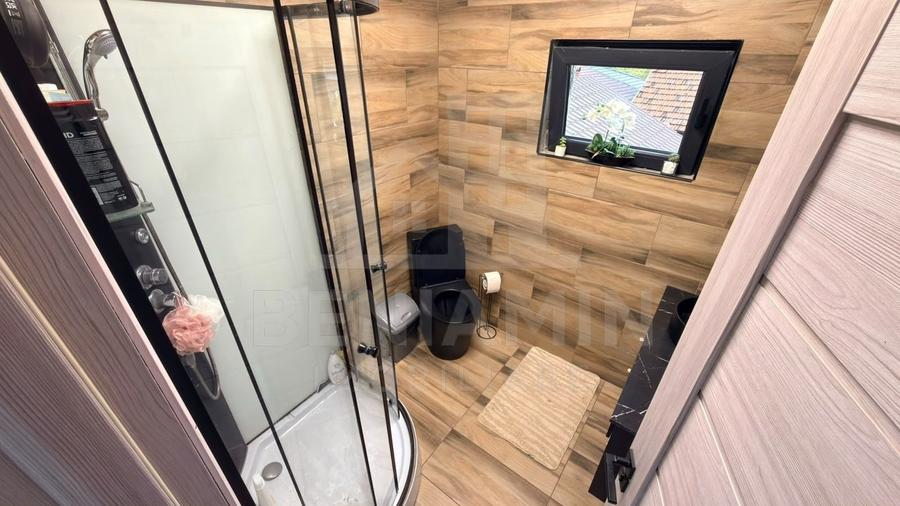Casă individuală cu 5 camere cu Canalizare în Brestei