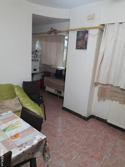 Apartament cu 3 camere decomandat în 1 Mai