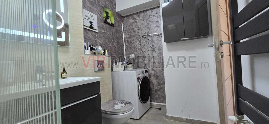 Apartament cu 2 camere decomandat, mobilat în Central