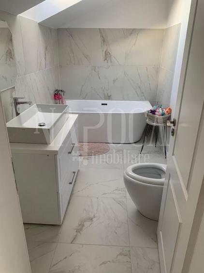 Casă individuală cu 4 camere cu Canalizare în Florești