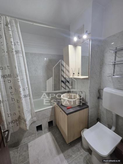 Apartament cu 3 camere decomandat în Girocului
