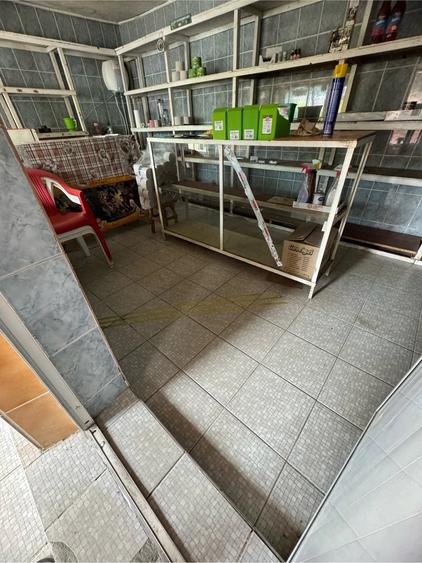 Spațiu comercial, de 100 mp, în Ceacu