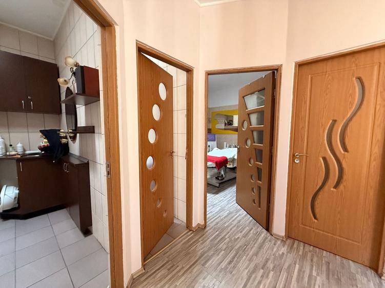 Casă individuală cu 31 camere cu Teren 1030 Mp în Calea Călărașilor