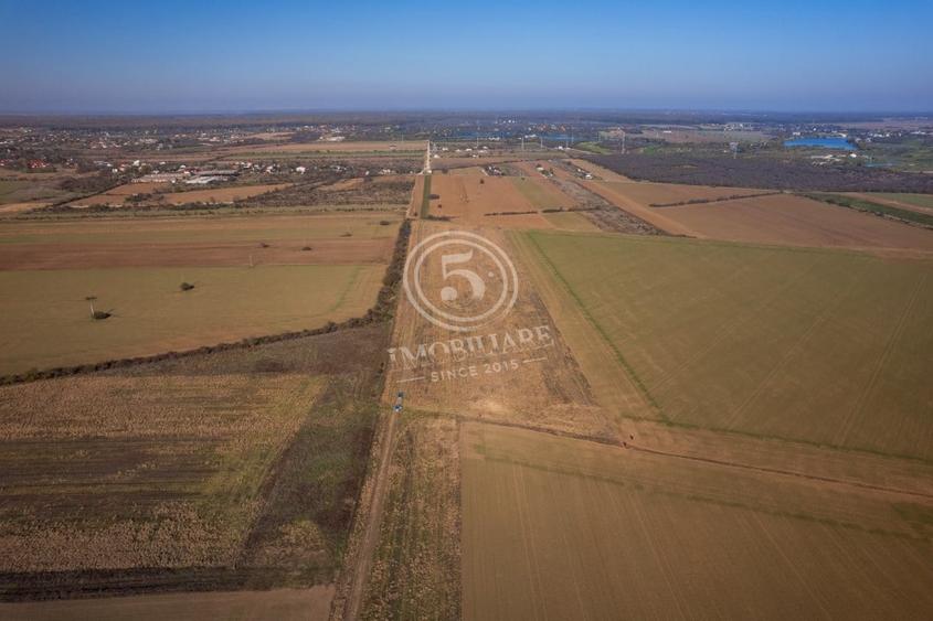 Teren Construcții intravilan de 1118 mp, în Periș