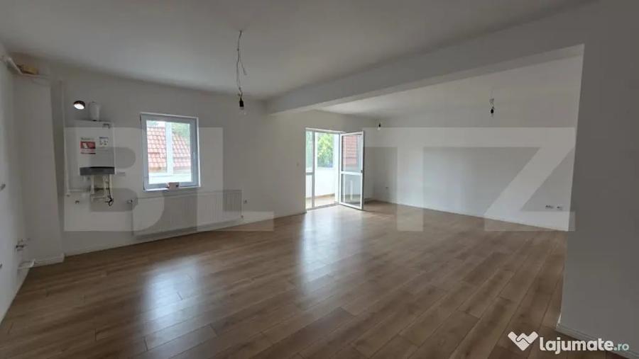 Apartament cu 3 camere semidecomandat în Unirea