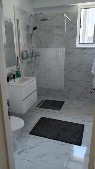 Apartament cu 3 camere decomandat în Ampoi 3