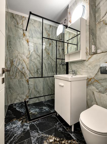Apartament cu 3 camere decomandat în Tineretului