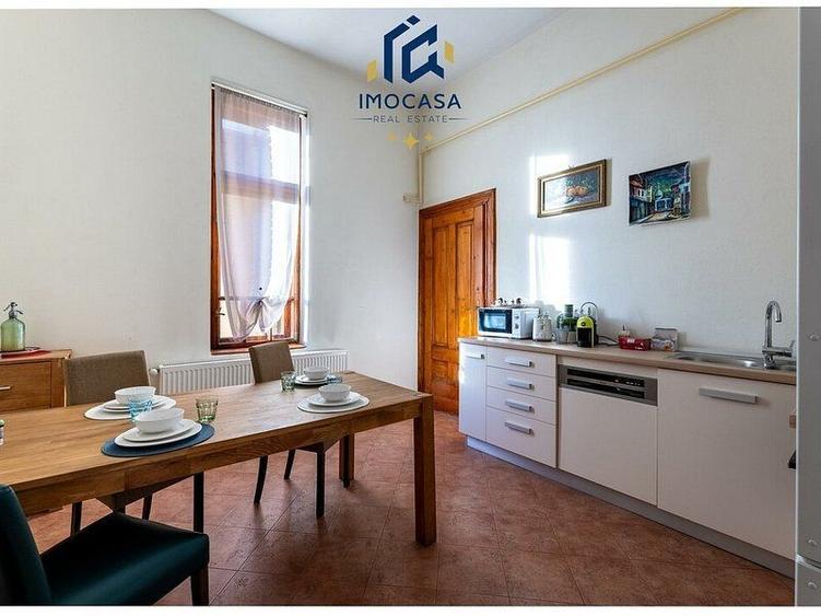 Apartament cu 3 camere semidecomandat în Central