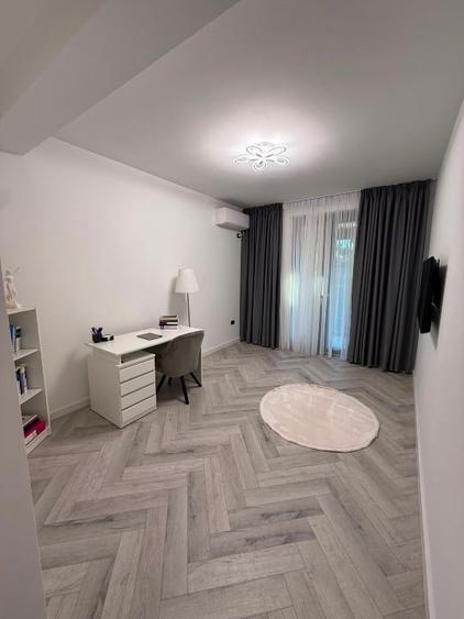 Duplex cu 4 camere cu Teren 160 Mp în Fundeni