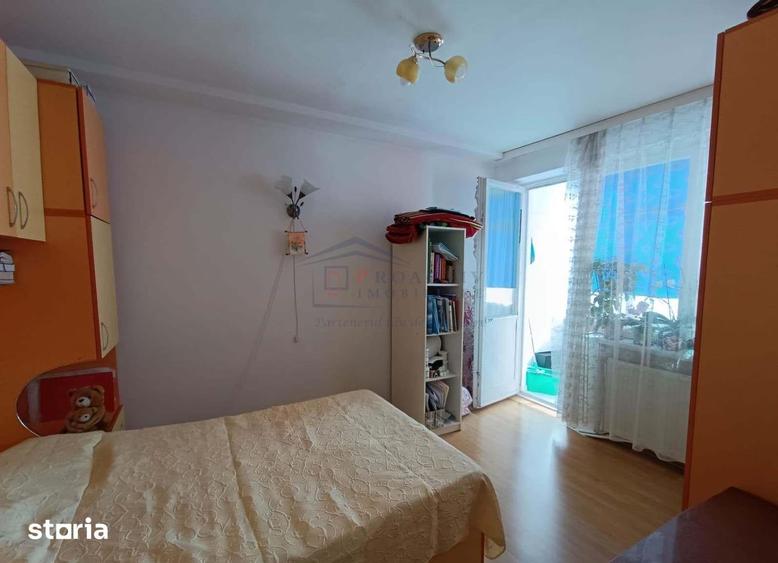 Apartament cu 2 camere semidecomandat, mobilat în Ultracentral