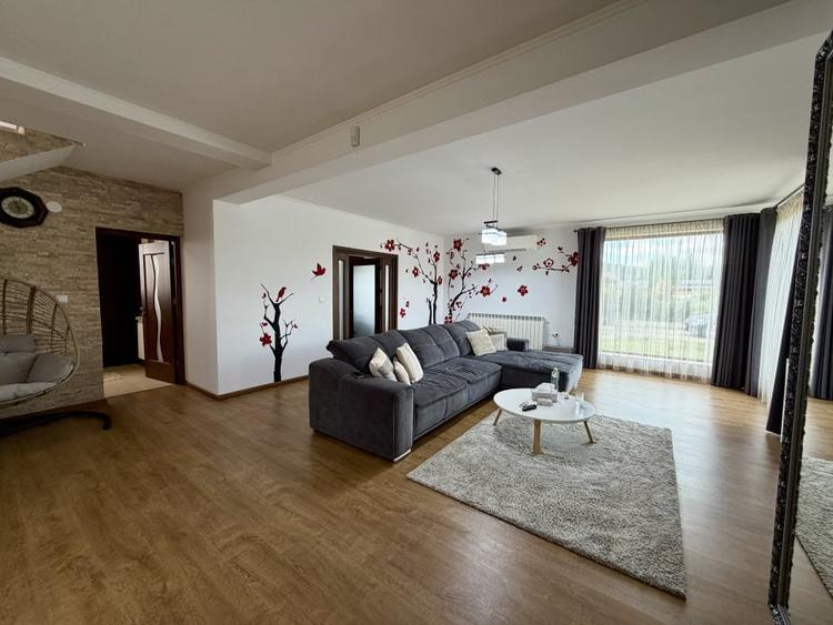 Casă individuală cu 4 camere cu Garaj în Aiud