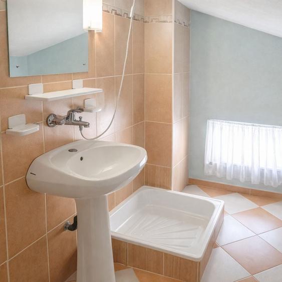 Apartament cu 3 camere decomandat în Gara de Nord