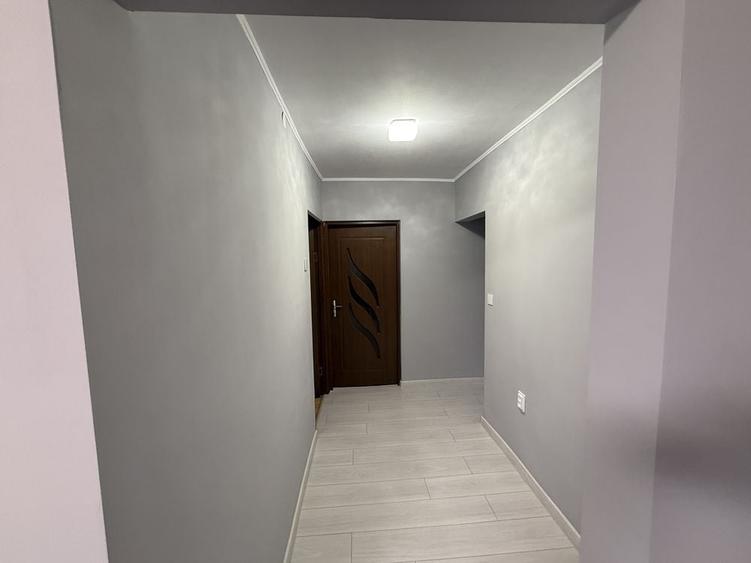 Apartament cu 4 camere decomandat în Radu Negru