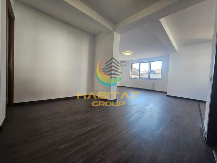 Apartament cu 3 camere semidecomandat în Central