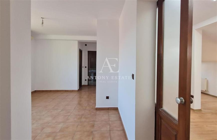 Spațiu comercial, de 203 mp, în Central