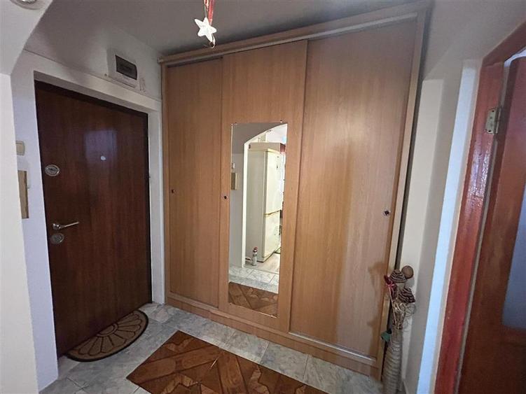 Apartament cu 2 camere decomandat în Gară