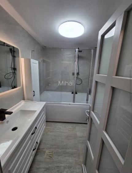 Casă cu 3 camere cu Teren 1100 Mp în Central