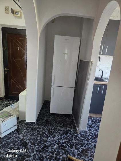 Apartament cu 2 camere decomandat în Berceni