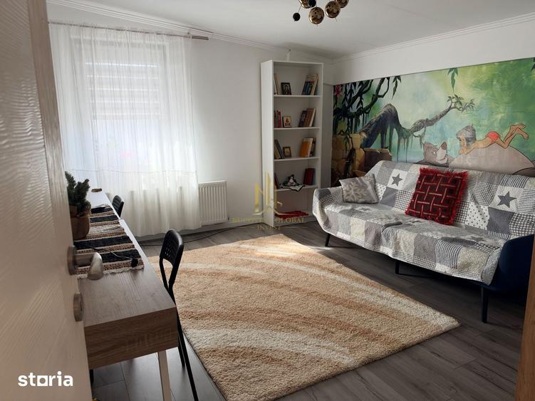 Casă cu 6 camere cu Teren 202 Mp în Central