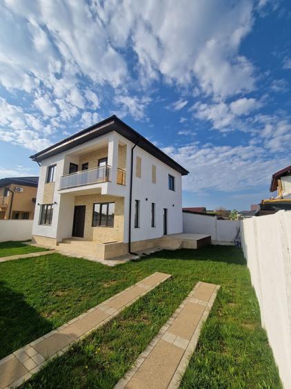 Casă cu 4 camere în Central