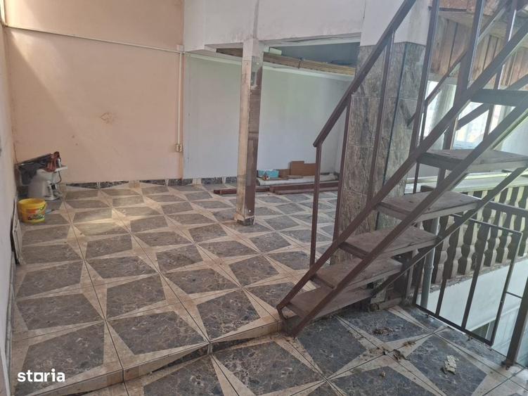 Casă cu 4 camere în Eroilor