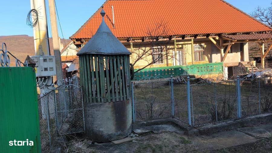 Casă cu 4 camere în Șilea Nirajului