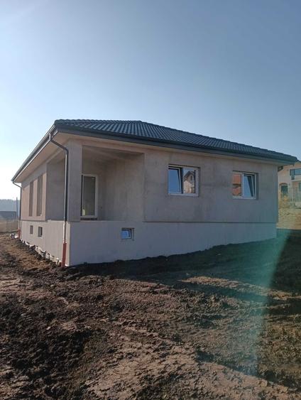 Casă cu 3 camere în Central