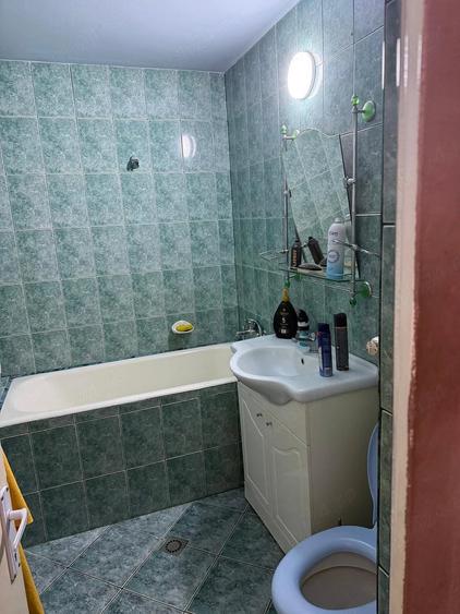 Apartament cu 3 camere decomandat în Decebal