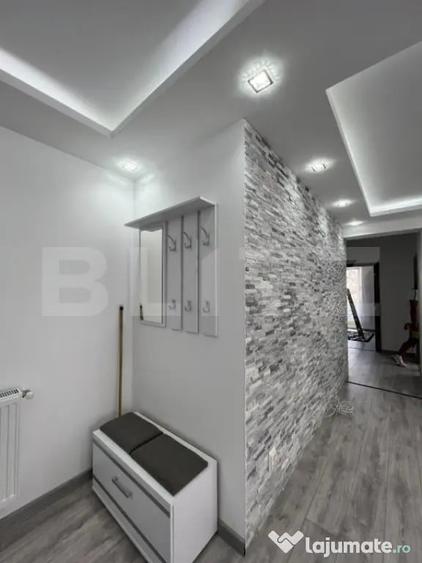 Apartament cu 3 camere semidecomandat în Florești