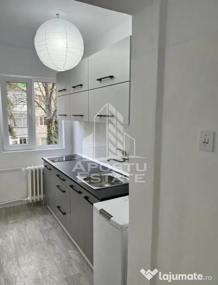 Apartament cu 3 camere semidecomandat în Dacia