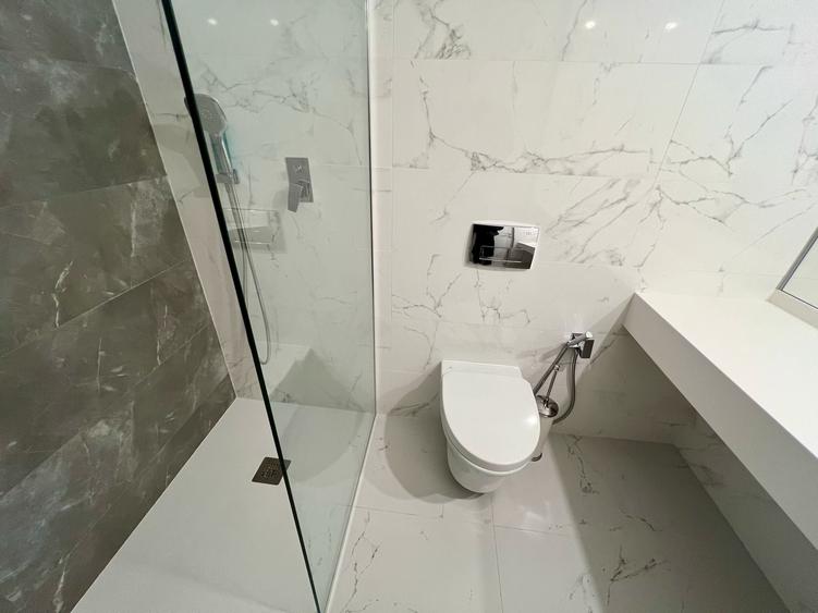 4 camere lux, One Mamaia terasă de 100 mp și vedere frontală - 9