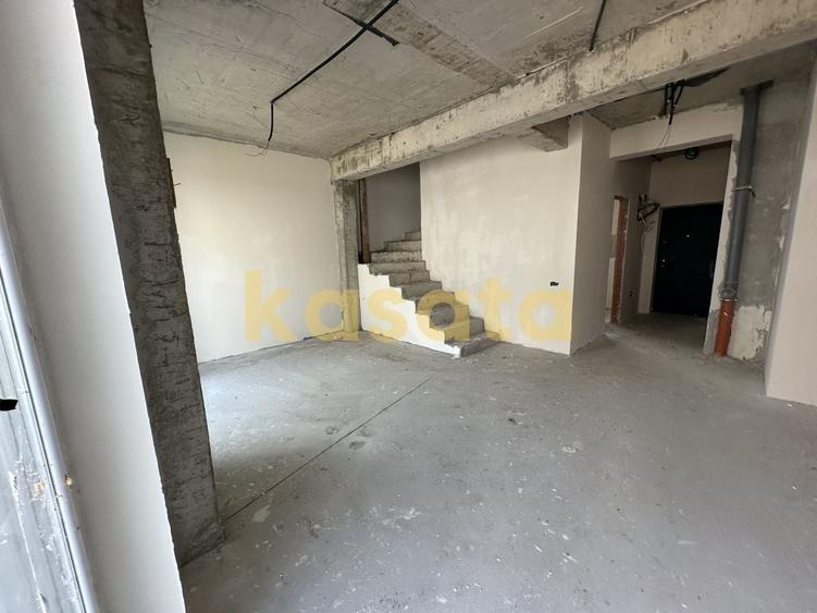Casă individuală cu 4 camere cu Canalizare în Exterior Vest