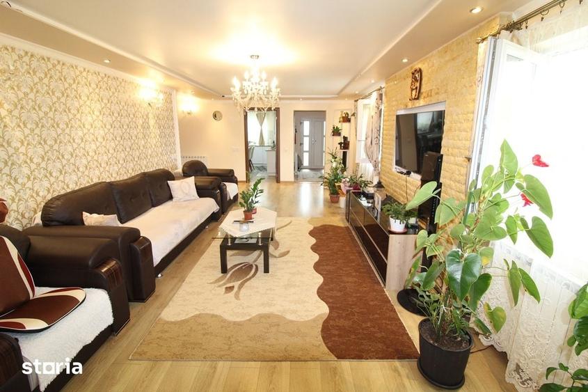 Casă cu 5 camere cu Teren 1413 Mp în Central