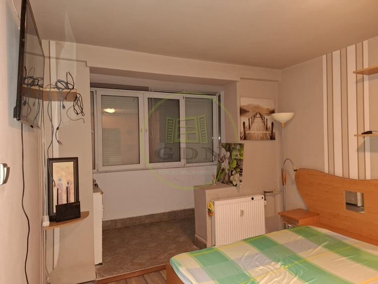 Apartament cu 2 camere semidecomandat, mobilat în Rogerius