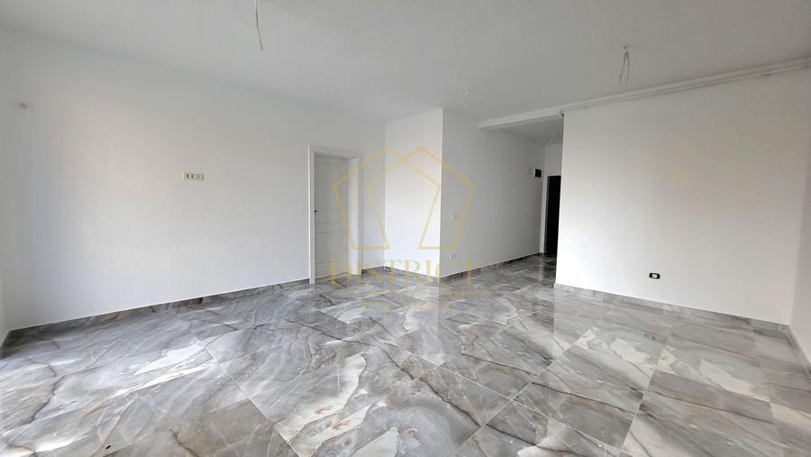 Apartament cu 2 camere semidecomandat în Giroc